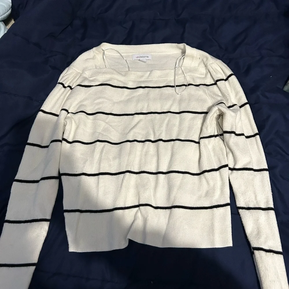 Sweater - Picture 2 of 2